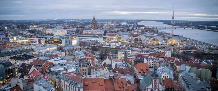 Het uitzicht vanop de Petrikerk in Riga is fenomenaal!