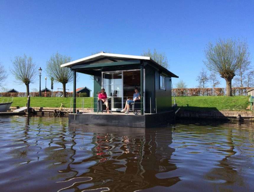 Aduarderzijl waterhut