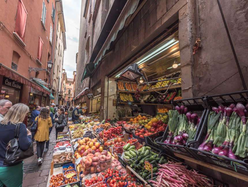 via drapperie bologna bezienswaardigheden