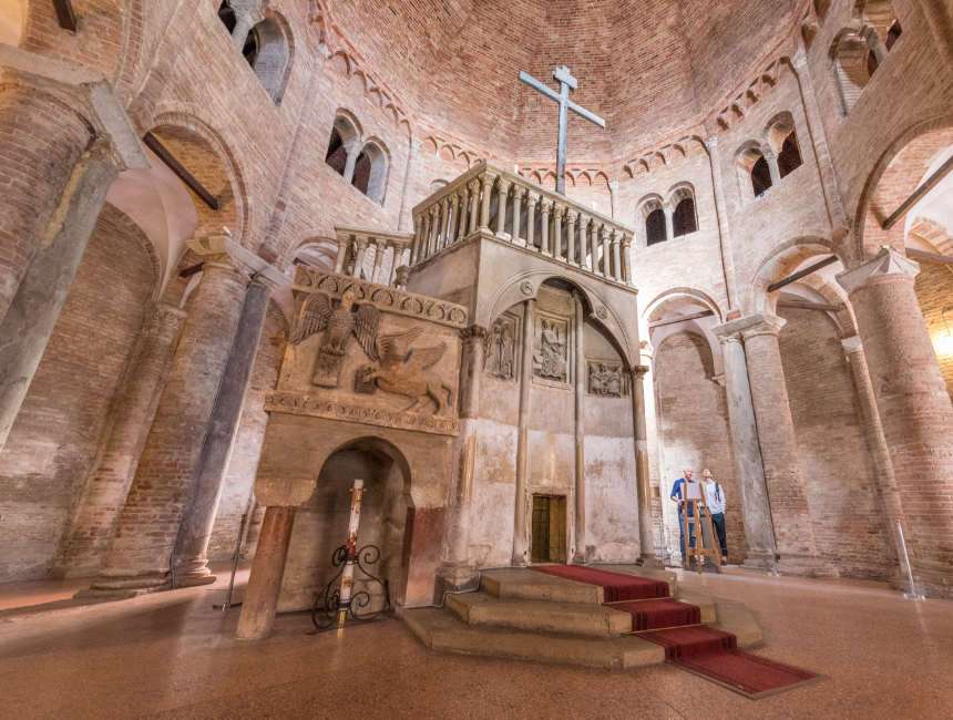 complresso di santo stefano of de zeven kerken van Bologna