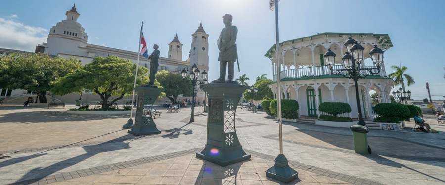 Het centrale plein van Puerto Plata.