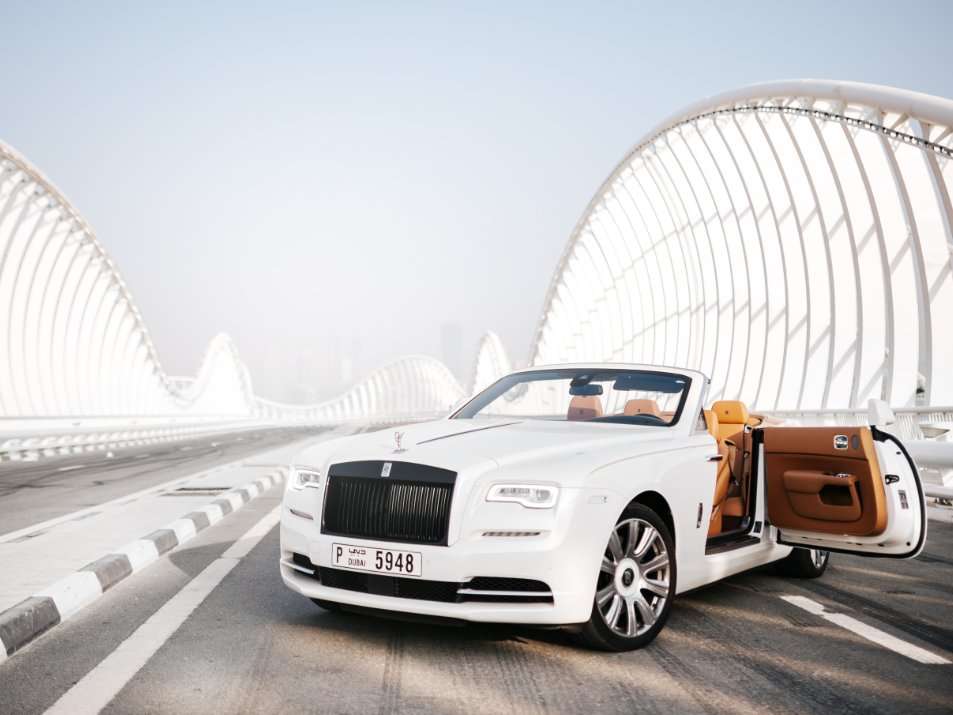 luxe auto huren Dubai vliegveld