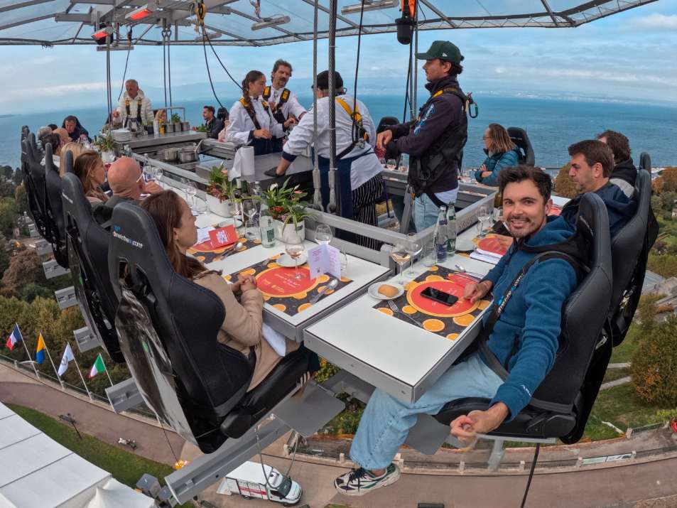 Toques en Chablais dinner in the sky lac leman